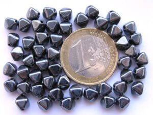0020077 Hematietkleurige dubbele piramide-0