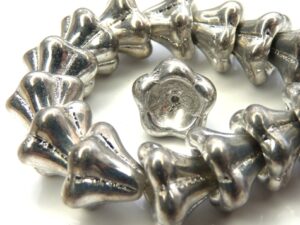 0020091 Full Silver kelkvormige bloem. 13 x 11 mm. 9 stuks-0