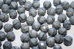 0020270 Opaque Coral Gray facet 6 mm. 18 Pc.-0