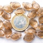 0030003 Smoked Topaz wat grotere bladvorm 20 Pc.-0
