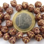 0030073 Goudbruin met een lila glans.-0