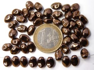 0030098 Dark copper short daggerbead, Tulip Petal 30 Pc.-0