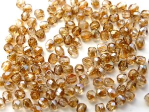 0030242 Crystal met Celsian facet 3 mm.-0