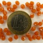 0030255 Milky Caramel facet 4 mm.-0