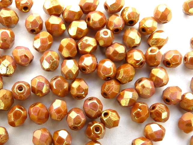 0030271 Opaque White Rose Gold /Topaz facet 4mm. 50 stuks-0 0030271 Opaque White Rose Gold /Topaz facet 4mm. 50 stuks-0
