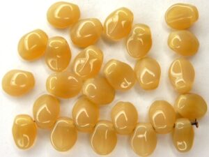 0040005 Opal Beige short daggerbead (Tulip Petal) 25 Pc.-0