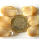 0040016 Milky Beige met iets transparant-0