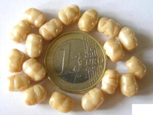 0040017 Dekkend Beige ovaal met glans-0