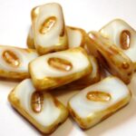 0040024 Silky Cream Travertin table Cut 20 x 12 x 5 mm. 3 Pc.-0