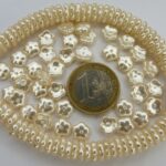 0040120 Creme Pearls Bloemvormig. 40 stuks-0