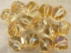 0040209 Champagne nuggets facet 14 mm.-0
