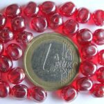 0050029 Rood ingedeukt blokje met hematiet glans.-0