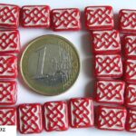 0050074 Dekkend rood met wit, rechthoek, met een werkje-0
