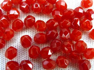 0050264 Opal red facet, 6 mm. 25 stuks-0