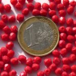 0050268 Opaque Red Facet 4 mm. 50 Pc.-0