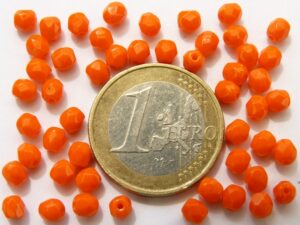 0060111 Bright Opaque Orange facet, 4 mm. 50 stuks-0