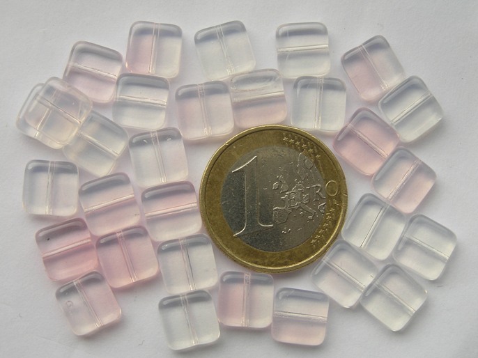 0070049 Licht Pink opal vierkantje-202