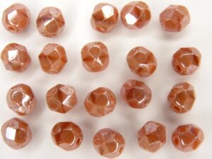 0070357 Pink Coral met luster Facet 6 mm.-0