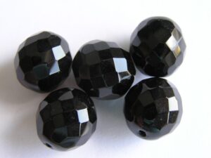 0010408 Zwart facet geslepen 14 mm.-0