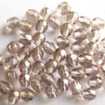 0080507 Light amethyst facet, silver inside 4 mm.-0