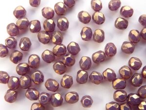 0080521 White Opal Purple Luster facet 4 mm. 40 Pc.-0