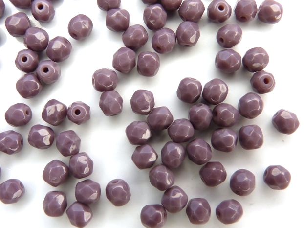 0080617 Opaque Amethyst facet 4 mm. 40 Pc.-0 0080617 Opaque Amethyst facet 4 mm. 40 Pc.-0