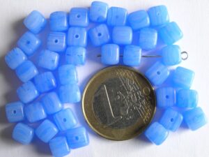 0090043 Blauw met iets wit blokje-0