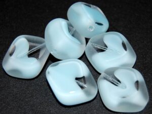 0090227 Mat Crystal met Milky Aqua Table Cut. 23 x 20 x 10 mm.-0