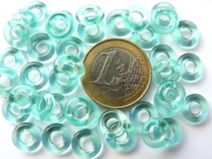 0090254 Blue Zircon ringvormig. 35 stuks-0