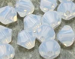 03-MC-01000 White Opal bicones 3 mm