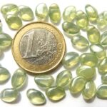 0100002 Opal green luster Short Daggerbeads, (Tulip petal) 35 Pc.-0
