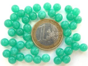 0100050 Opal Emerald Green round 6 mm. 50 stuks-0