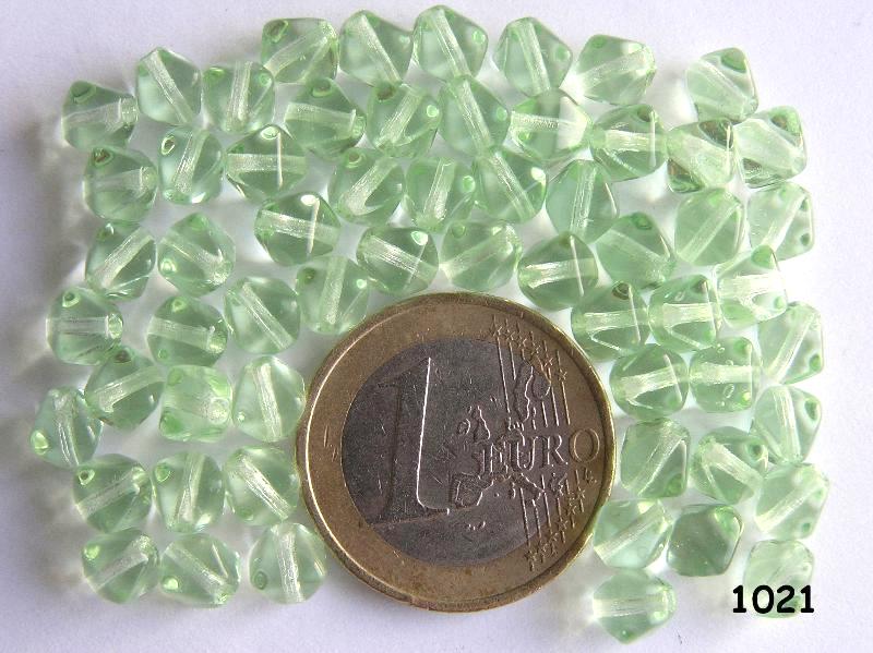 0100080 Zachtgroene ( chrysolite) dubbele piramide-0 0100080 Zachtgroene ( chrysolite) dubbele piramide-0