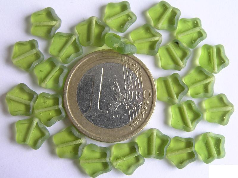 0100147 Groen sterretje Table cut-0 0100147 Groen sterretje Table cut-0