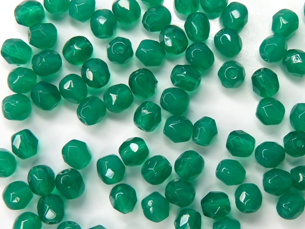 0100337 Alabaster Malachite Green facet 4 mm. 50 Pc.-0