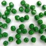 0100424 Opaque Forest Green facet 4 mm. 50 stuks-0