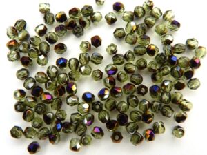 0100436 Light Olivine met Purple Iris, facet 3 mm.-0