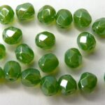 0100460 Green Opal met Luster, facet, 6 mm.-0