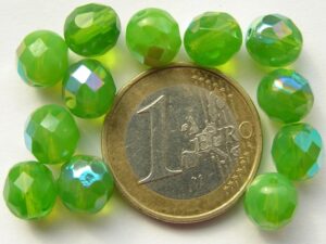 0100488 Opal groen facet met AB 8 mm.-0