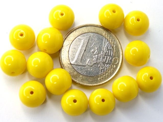 0130003 Opaque Yellow 10 mm. 14 Pc.-0