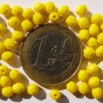 0130117 Opaque Yellow Facet, 4 mm.-0