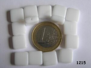 0140015 wit vierkant 10,5 x 10,5 x 4 mm-0