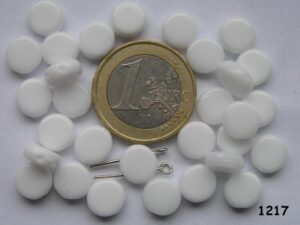 0140017 Chalk White 2 Hole Flat Disk 1 strand of 25 Pc.-5362