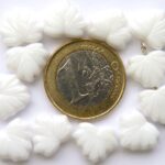 MPL-03000 Chalk white Maple Leaf 15 St.-0