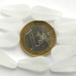 0140097 Matte ijswitte druppelvorm-0