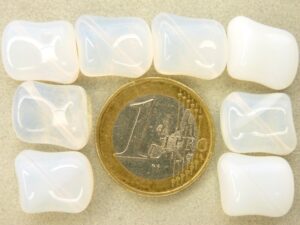 0140112 White opal-0