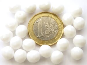0140210 Chalk White facet 8 mm. 15 Pc.-0