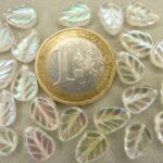 0150058 Crystal met luster blaadje.-0