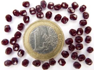 0050212 Garnet (Robijnrood) facet 4 mm. 50 Pc.-0