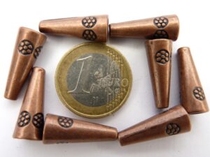 0160075 Red Copper Tibetan Style Eindkap 20 x 8 mm. 8 St.-0